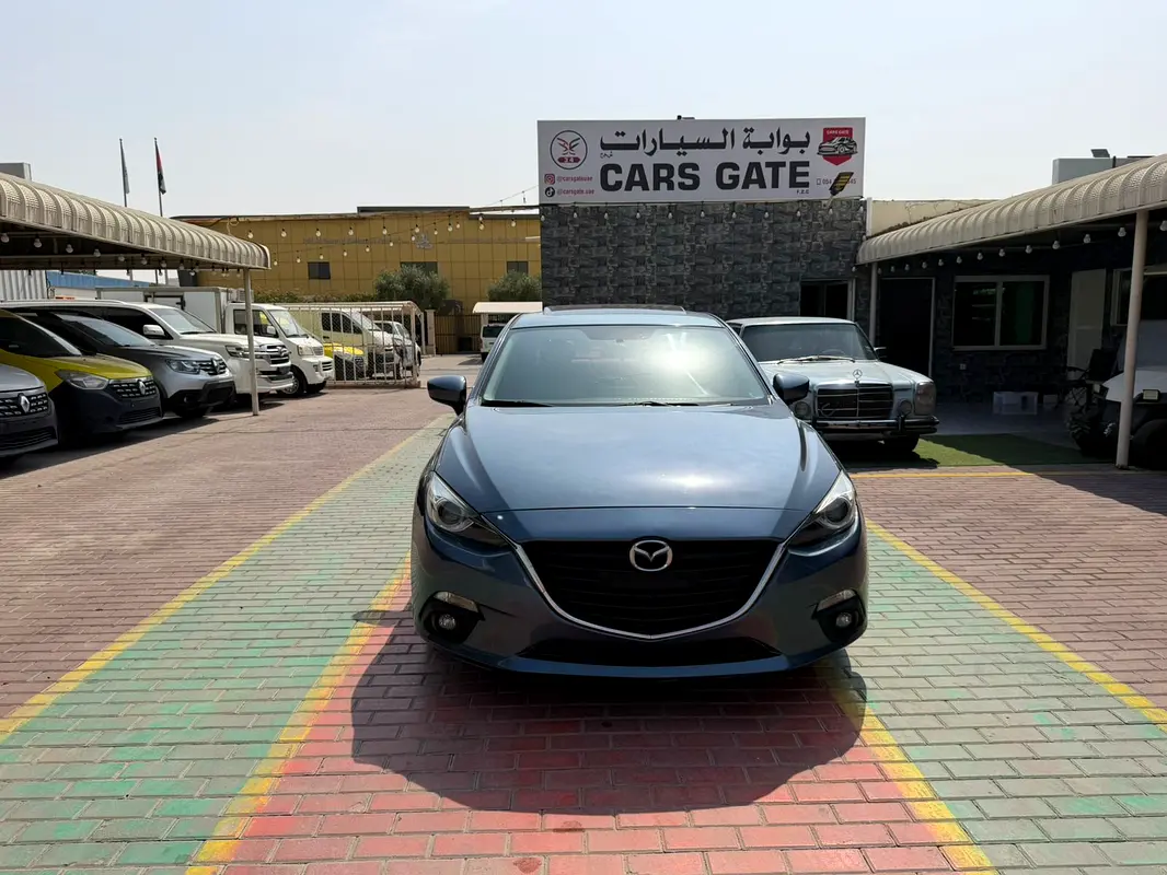 Mazda 3 2015 — photo 1 of 12