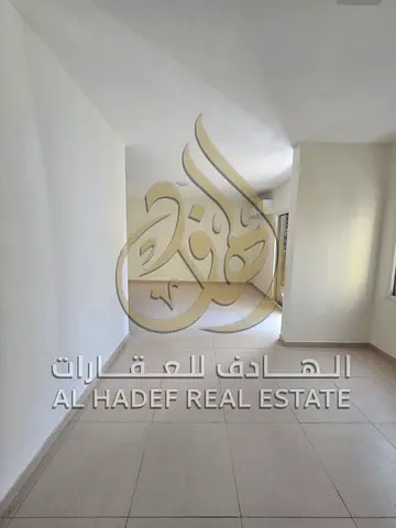 للإيجار السنوي في الشارقة – منطقة المجاز 2 – شارع شارع الوحدة  متوفر شقة 3 غرف وصالة أول ساكن بعد التجديد بموقع مميز قريب من جميع الخدمات، مع سهولة ال