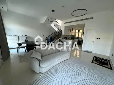 Upgraded | Park-Facing 3BR Townhouse | Liwan