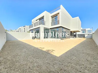 Vastu | Large Plot | Opposite to Beachfront