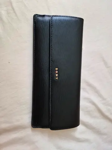 Dkny wallet AUTHENTIC