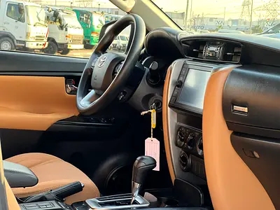 2022 Toyota FORTUNER 照片 14