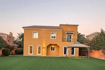 Independent villa |Single row| Huge plot