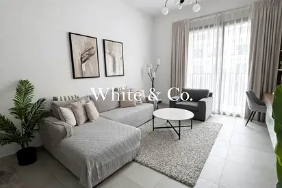 FULLY FURNISHED l 1 BED + STUDY l ELEGANT