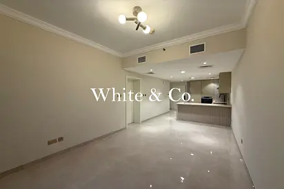 Lake View | Upgraded 1 bed | Vacant Unit