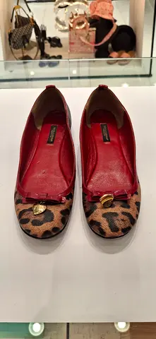 Stylish Womens Flats with Leopard Print