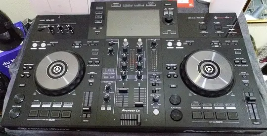 Pioneer DJ Controller - Perfect for Your Mixes - XDJ-R