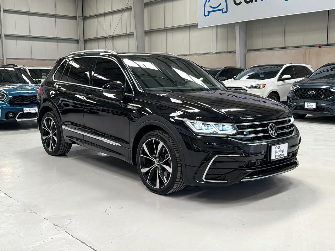 Volkswagen Tiguan 2024 — photo 1 of 18