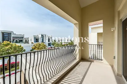 Big Corner Plot | Private Pool | Contemporary