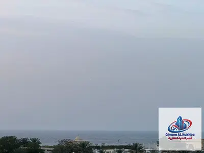 غرفتين وصاله للايجار السنوى اتنين حمام الشقة توفر أجواء هادئة ومريحة مع بلكونة تسمح بالاستمتاع بالإطلالة والهواء البحري مساحة ممتازه