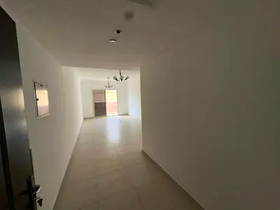 حيث تتوفر الآن شقة غرفة وصالة بمساحة كبيرة مع غاز مركزي في موقع ممتاز داخل منطقة النعيمية 1 بجوار أسواق الإمارات،