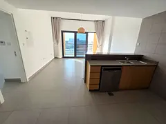 1BHK BALCONY ! KITCHEN APPLIANCES! ALL AMENITIES! PRIME LOCATION