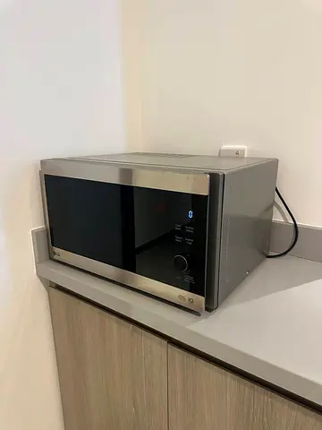 LG 42L NeoChef Grill Microwave MH8265CIS