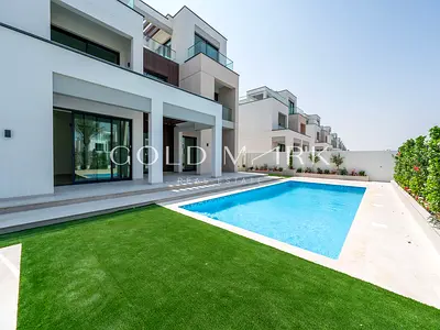 Brand New | Backing Central Park | Best Location