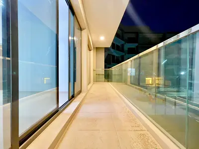 LUXURY LIVING SPACIOUS 1 BEDROOM WITH 2 BATHROOMS GYM POOL PARKING FREE BUILT IN WADROBS ON PRIME LOCATION CONTACT US NOW