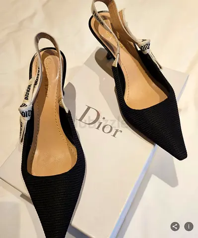 Stylish Jadore Pointed-Toe Heels