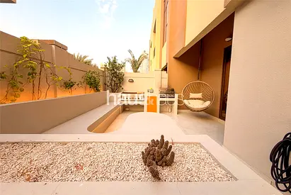 Single Row I Swimming Pool View I 4 + Maids I VOT