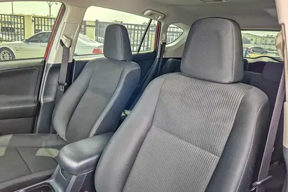 2018 Toyota RAV 4 — миниатюра 11