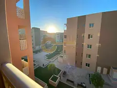 Bright 1 Bedroom | Balcony &amp; Pool Access