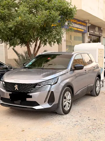 Pegout 3008 2023 GCC orginal paint no accident at all very good condition