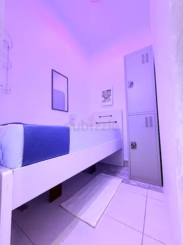 ONLY FEMALE. FULL CLOSED PREMIUM PARTITION..FULLY FURNISHED. SEPARATE AC READY TO OCCUPY