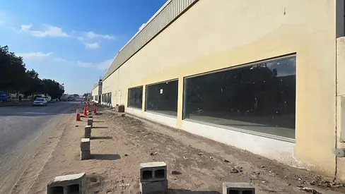 2 MONTHS FREE I HIGH VISIBILITY SHOWROOM