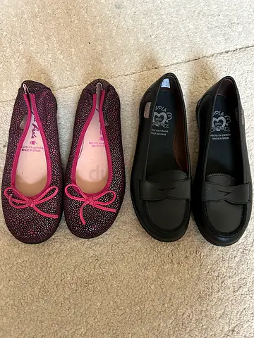 Girls shoes. New. S32