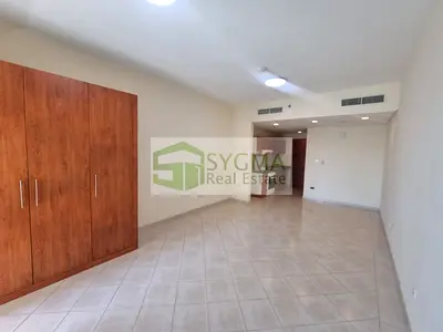 Well Maintained Studio with Balcony