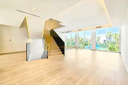 LAVISH 4BR VILLA | PRIVATE POOL | PRIME LOCATION