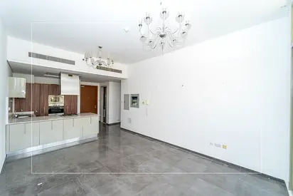 Vacant | On Metro Line | Spacious