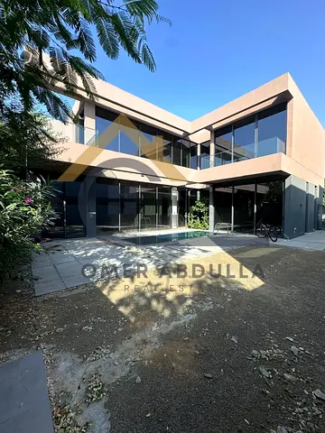 Investor's Deal | Corner 4BR Standalone Villa | Single Row