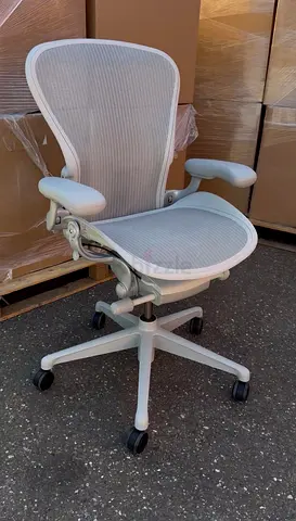 Ergonomic Remastered V2 Version Herman Miller Aeron Mineral Chair Size B