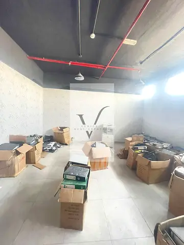 موقع مميز - اطلالة مفتوحة - موقف سيارة -اقساط مرنه