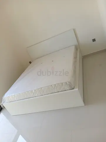 IKEA Malam queen 160×200cm bed frame with 2 big storage drawers underneath and with IKEA mattre