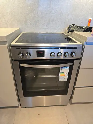 Free delivery Hoover Stainless Steel electric ceramic cooker 60 cm
