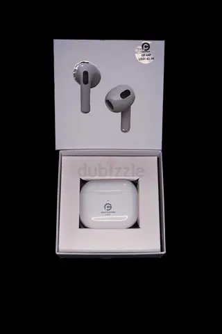 Bundle Deal 2 Earbuds – Brand New