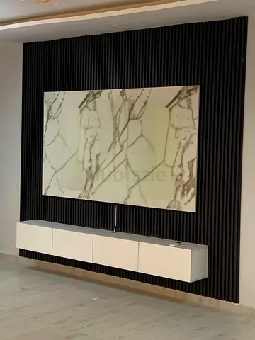 Bold Marble  Ebony Slat Media Wall