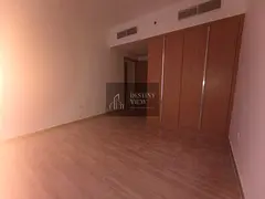 Lavish 1bhk 2 washroom full family building with balcony just rent 42k