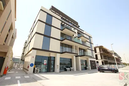 One Month Rent Free-Spacious 1 BR