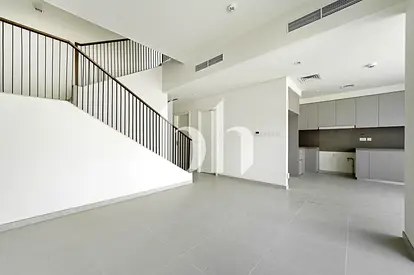 End Unit | Large Plot Size | Modern Finishes