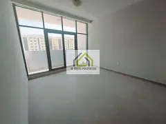Stunnin 1bhk With Gym parking Near Family Park &amp; Mosque Prime location