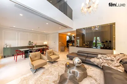 Beautifully Upgraded Corner Townhouse