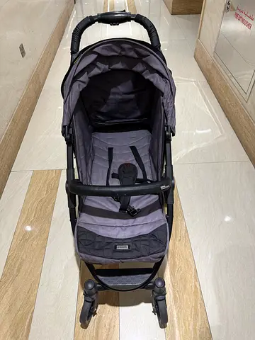 Giggles Baby Stroller – Very Clean, Lightly Used