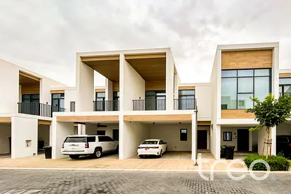 Prime Location | Park Facing | Vacant