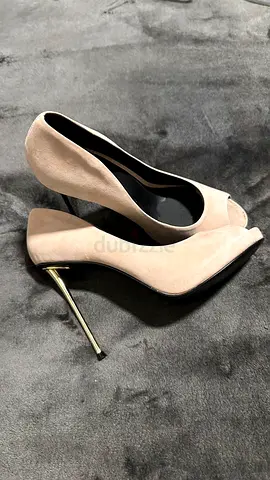 Stylish Nude Peep-Toe High Heels