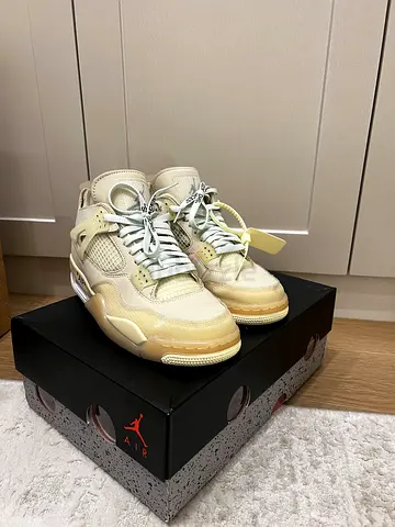 Air Jordan 4 Retro Off-White — US 9 — Used