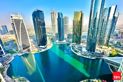 Vacant | Lake View | Upgraded | Furnished