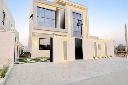 فيلا مودرن للبيع في عجمان بمنطقة الزاهية، فرصة مميزة لامتلاك منزل فاخر بتصميم عصري وتشطيبات عالية الجودة في موقع هادئ ومناسب للعائلات