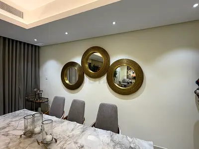 Elegant Round Decorative Mirrors Set