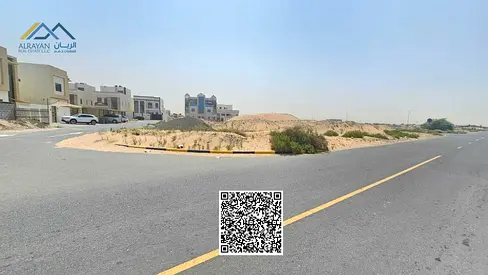 ✨ A prime commercial opportunity: a plot on three main streets, ideal for building and commercial investment. Freehold ownership for all nationalities